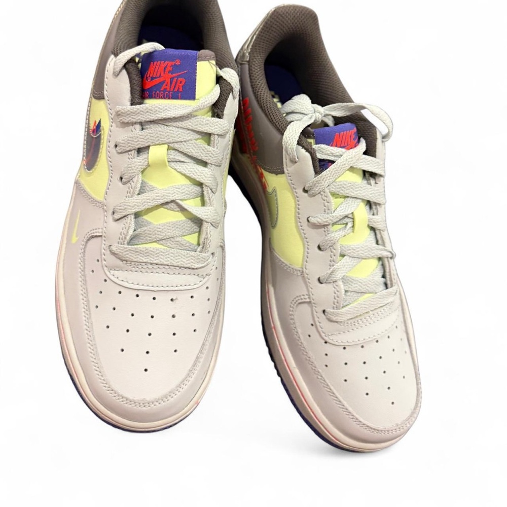 Nike Air Force 1 LV8 (GS) - Picture 6 of 11